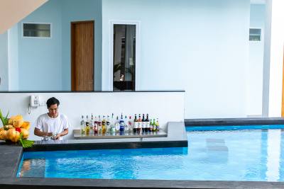 Swim up Bar