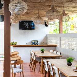 Dining & Social Area
